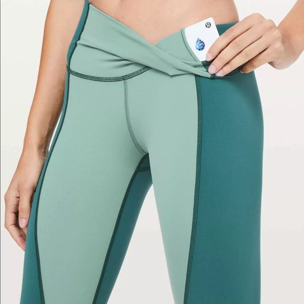 Lululemon Wunder Under Crop Curve Frosted Pine - image 3